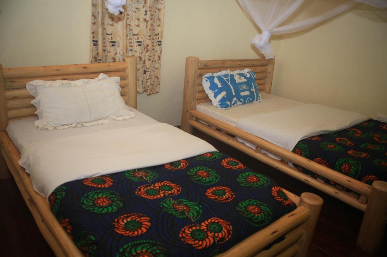 Elite Backpackers Services Masaka Eksteriør billede